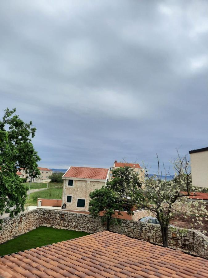 Castello Exclusive Rooms With Breakfast - By Ta Leut Agency Privlaka  Esterno foto