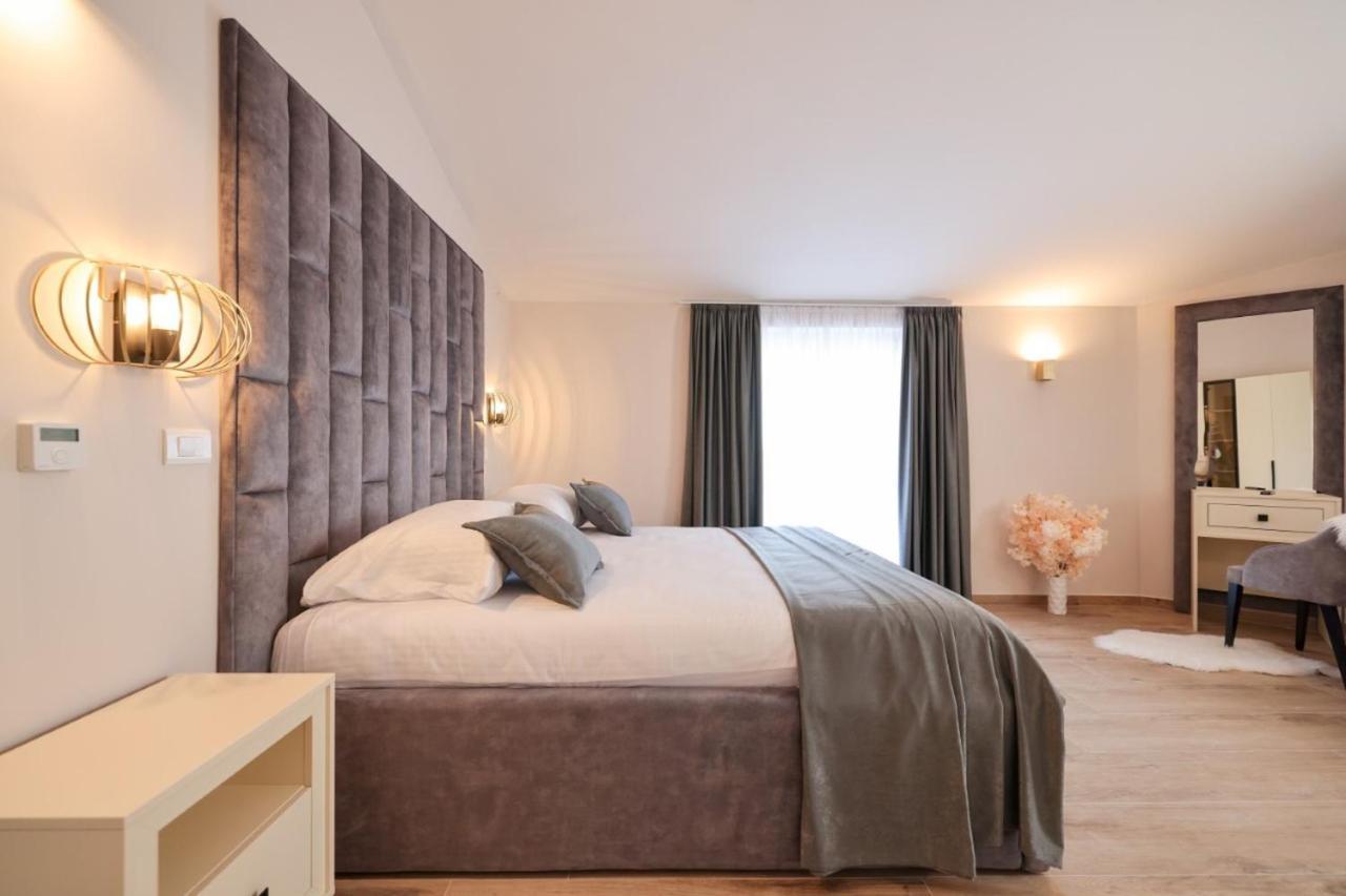 Castello Exclusive Rooms With Breakfast - By Ta Leut Agency Privlaka  Esterno foto
