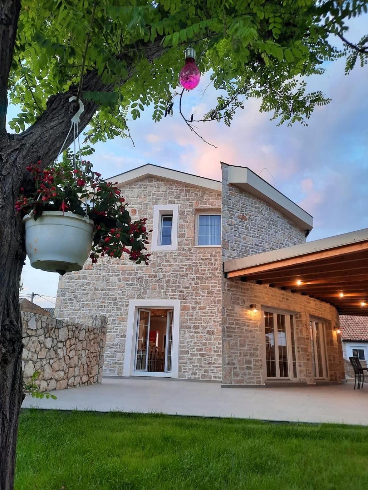 Castello Exclusive Rooms With Breakfast - By Ta Leut Agency Privlaka  Esterno foto